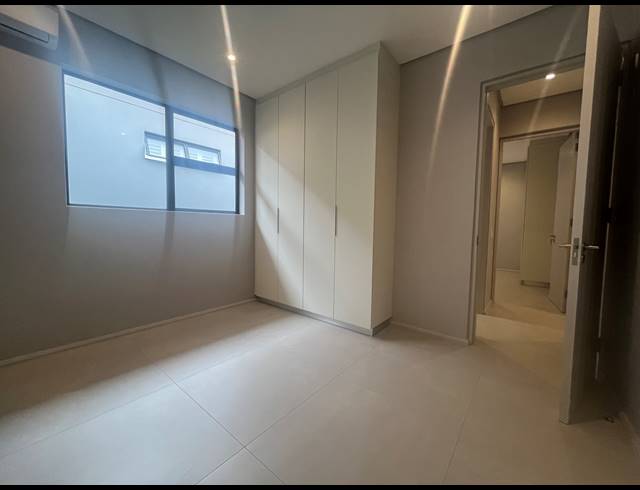 4 BEDROOM APARTMENT FOR SALE IN ZIMBALI ESTATE